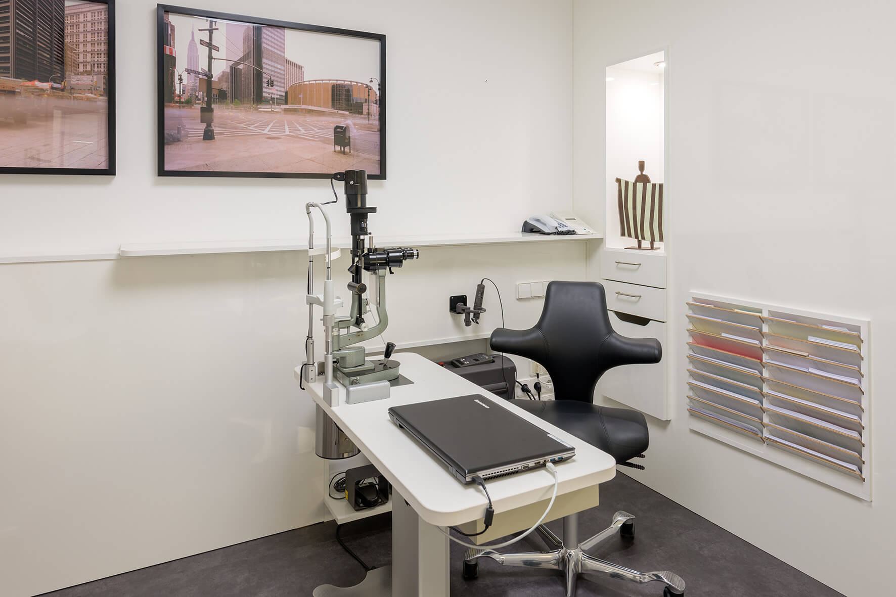 Augenarzt Bányai In Böblingen - Praxis Und Op-zentrum Für Katarakt Die Praxisräume der Augenarztpraxis in Baden-Badens Zentrum